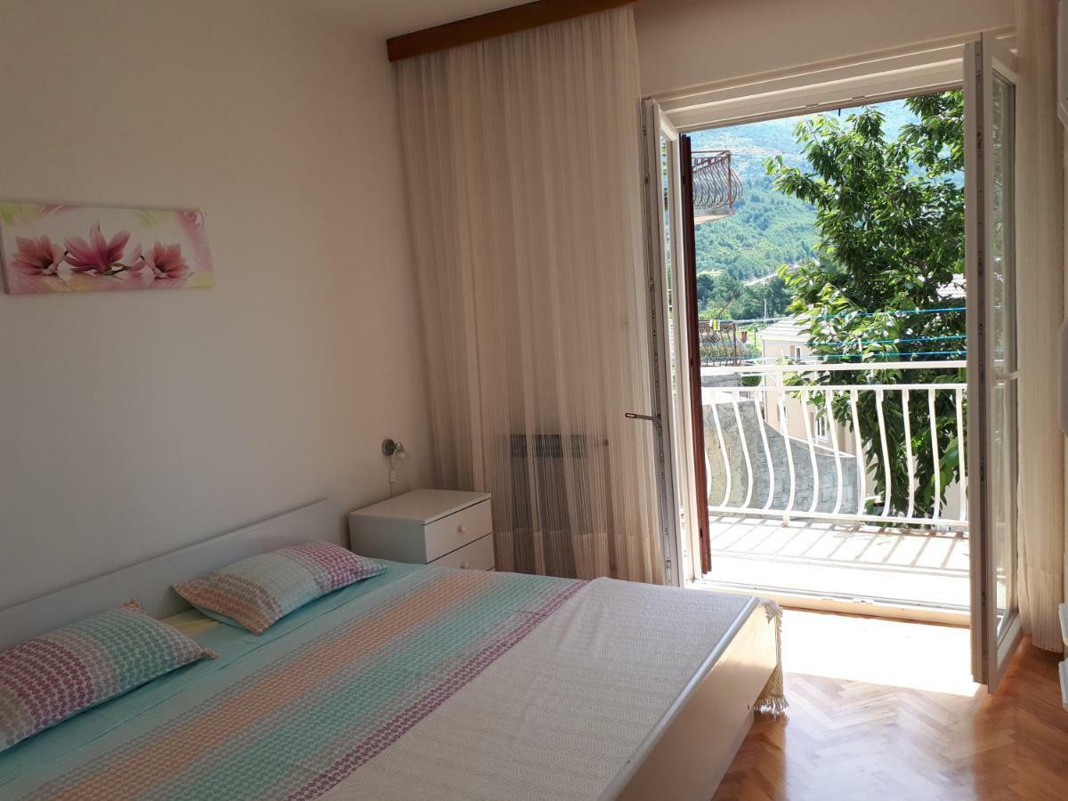 Apartment Lily Podstrana Dış mekan fotoğraf